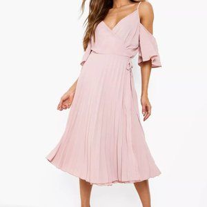 BooHoo      WOVEN SHOULDER PLEATED MIDI DRESS Dusty Pink (Blush)